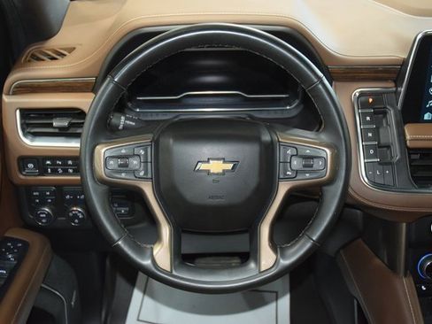 Used 2024 Chevrolet Suburban High Country image 35