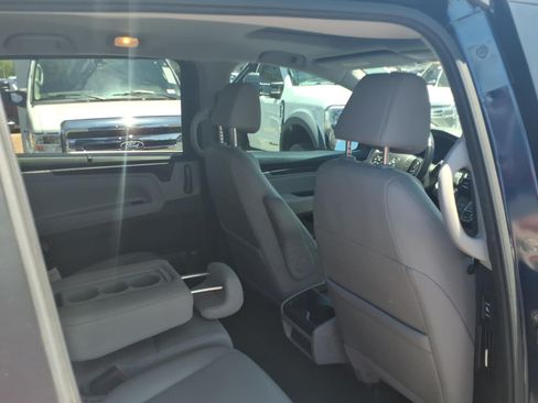 Used 2023 Honda Odyssey EX-L image 13