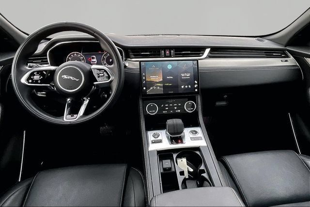 Used 2026 Jaguar F-PACE R-Dynamic S AWD/4WD image 14