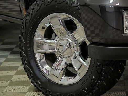 Used 2016 Chevrolet Silverado 1500 LTZ Z71 w/ LTZ Plus Package AWD/4WD image 3