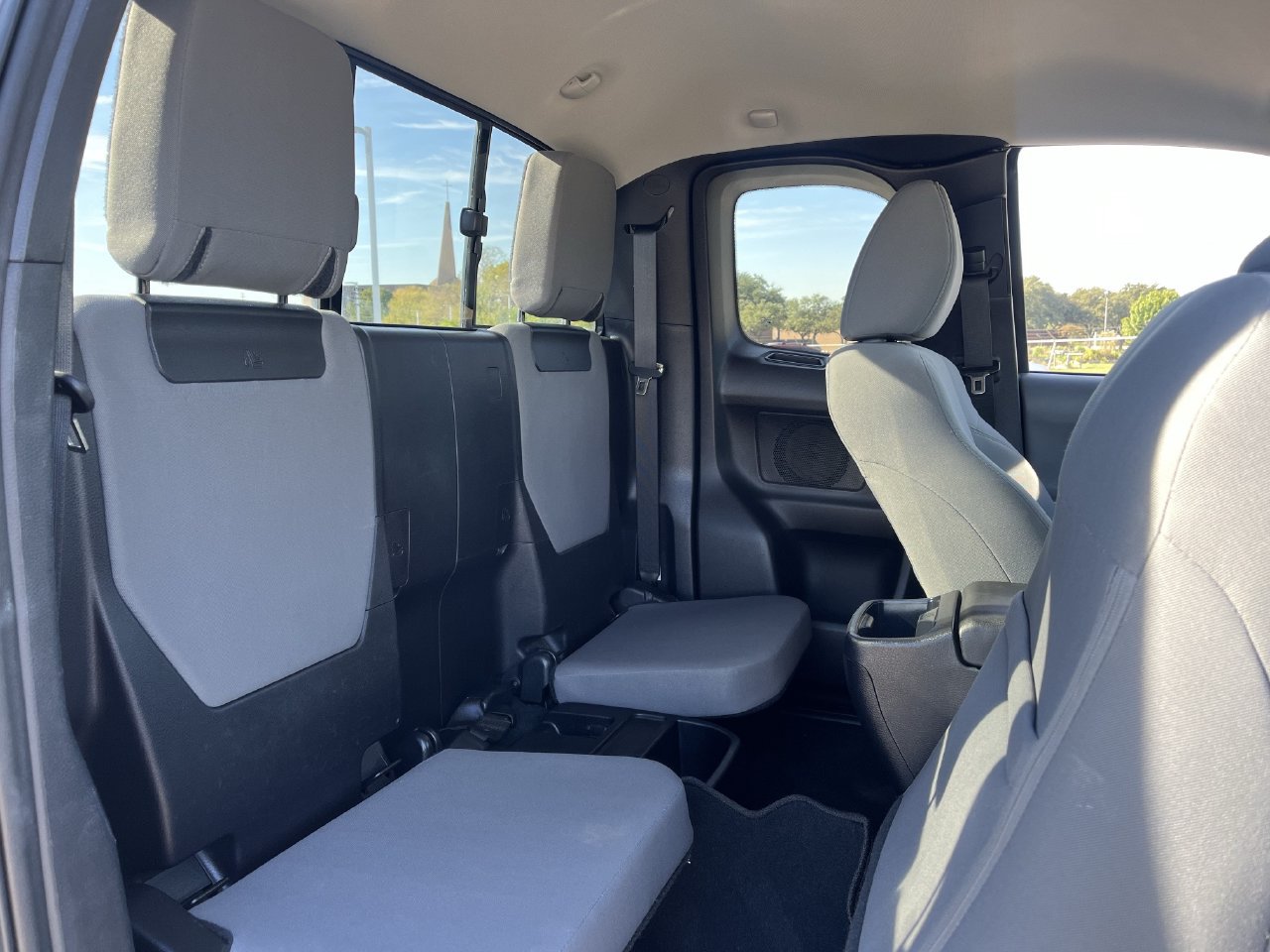 Used 2018 Toyota Tacoma SR5 AWD/4WD image 26