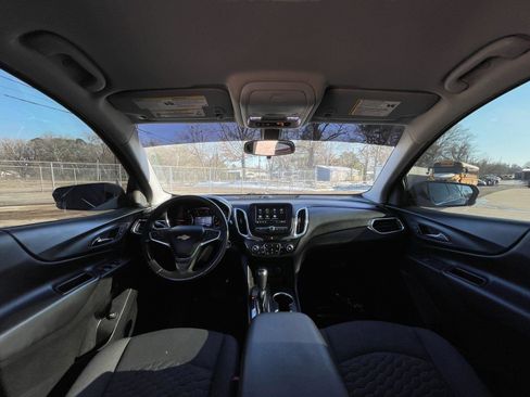 Used 2019 Chevrolet Equinox LT image 28