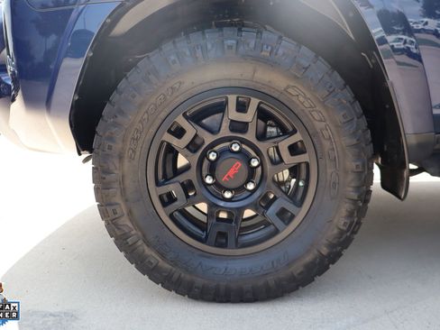 Used 2022 Toyota 4Runner TRD Off-Road Premium w/ Moonroof Package AWD/4WD image 10