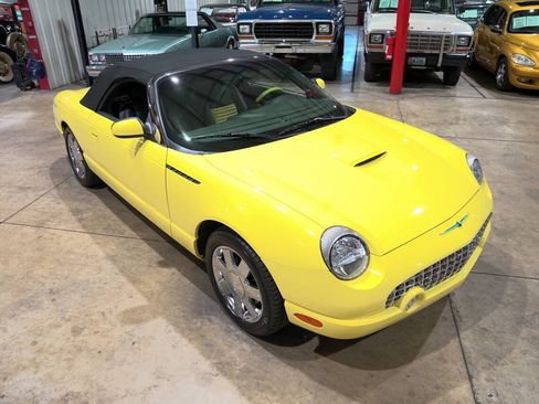 Used 2002 Ford Thunderbird RWD image 28