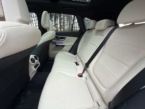 New 2026 Mercedes-Benz GLC 300 4MATIC image 14