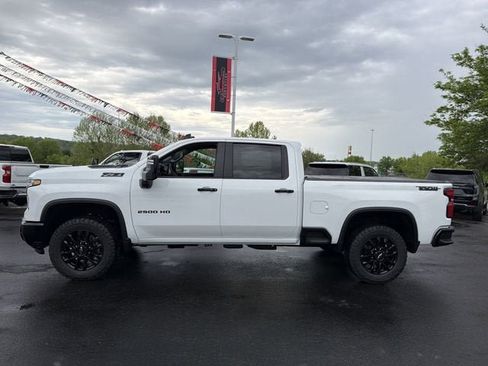 New 2026 Chevrolet Silverado 2500 LT w/ Trail Boss Package AWD/4WD image 9