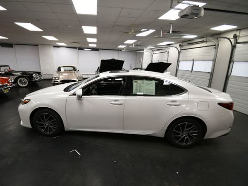 Used 2016 Lexus ES 350 image 4