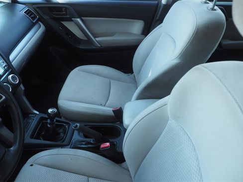 Used 2016 Subaru Forester 2.5i Premium image 11