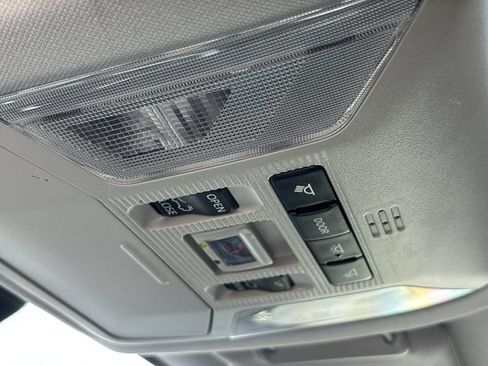 Used 2021 Toyota RAV4 XLE Premium FWD image 23