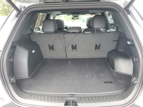 Used 2026 Chevrolet Equinox RS w/ LPO, Floor Liner Package AWD/4WD image 9