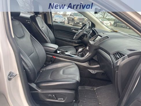 Used 2018 Ford Edge Titanium w/ Equipment Group 301A image 8