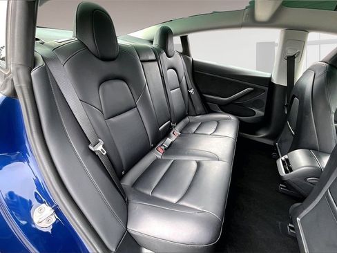 Used 2023 Tesla Model 3 Standard Range image 22