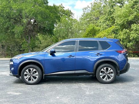 Used 2023 Nissan Rogue SV FWD image 12