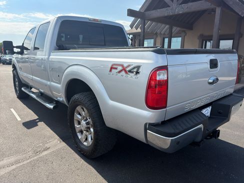 Used 2016 Ford F250 Lariat w/ Lariat Ultimate Package AWD/4WD image 8
