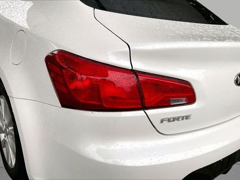 Used 2016 Kia Forte Koup EX FWD image 24