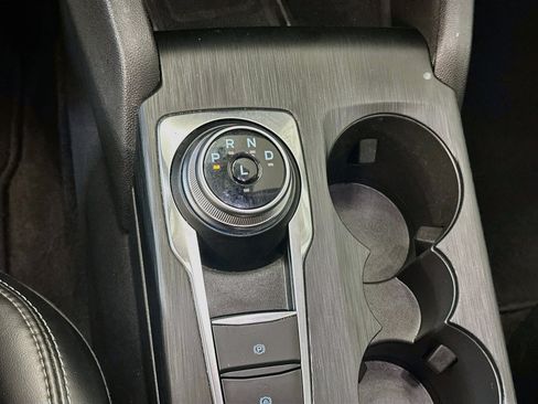 Used 2025 Ford Escape Platinum AWD/4WD image 25