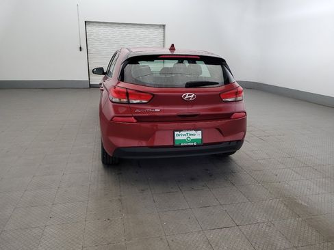 Used 2018 Hyundai Elantra GT FWD image 6