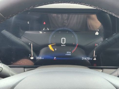 Used 2024 Chevrolet TrailBlazer LT w/ LT Cold Weather Package FWD image 8