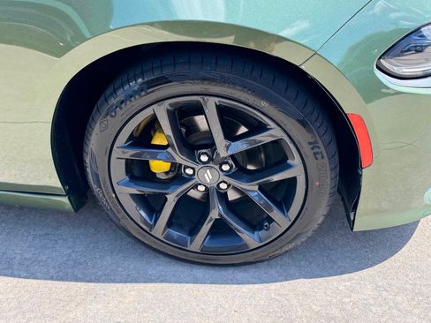 Used 2022 Dodge Charger SXT w/ Plus Group RWD image 4