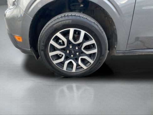 Used 2023 Ford Maverick Lariat w/ Lariat Luxury Package image 35