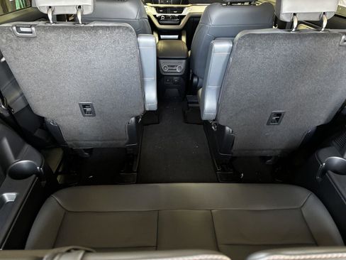 New 2026 Ford Explorer Active w/ Active Comfort Package RWD image 26