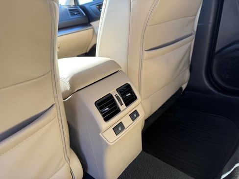 Used 2016 Subaru Outback 2.5i Limited image 11