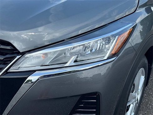 New 2025 Nissan Kicks Play S image 10