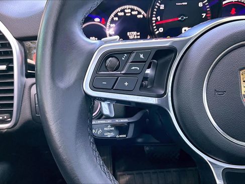 Used 2023 Porsche Cayenne AWD/4WD image 22