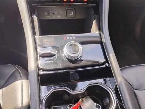 Used 2022 Jeep Grand Cherokee Limited image 24