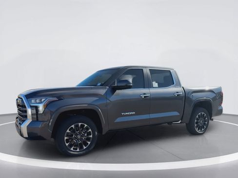 Used 2026 Toyota Tundra Limited AWD/4WD image 4