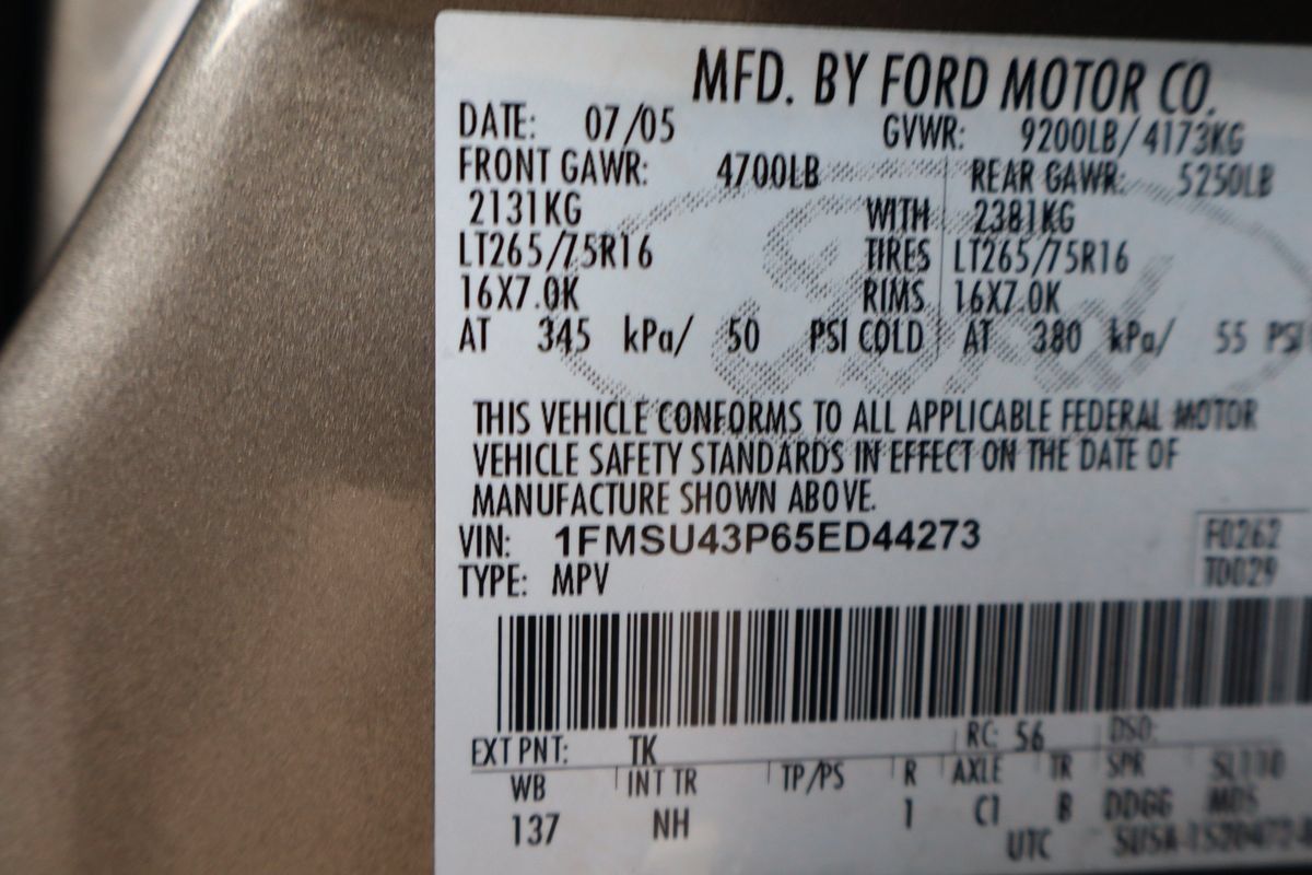 Used 2005 Ford Excursion Limited AWD/4WD image 46