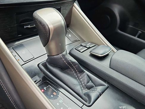 Used 2014 Lexus IS 350 w/ F Sport Package RWD image 21