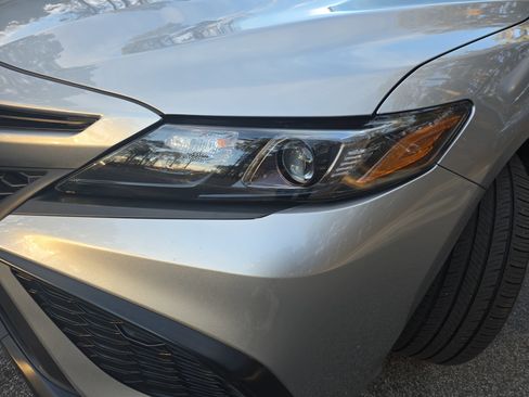 Used 2024 Toyota Camry SE image 31