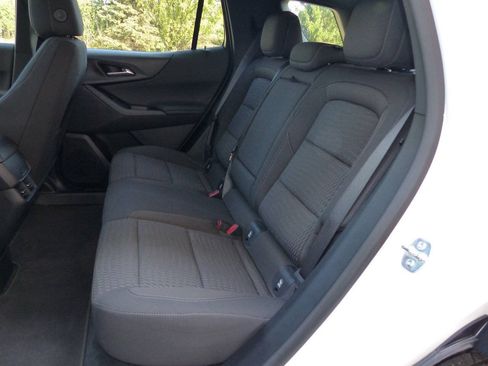Used 2026 Chevrolet Equinox LT FWD image 25