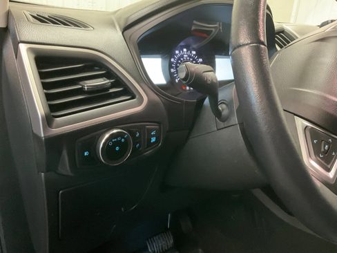 Used 2023 Ford Edge SEL w/ Convenience Package image 12