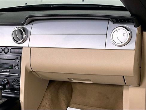 Used 2006 Ford Mustang GT Premium image 16