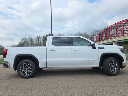 New 2026 GMC Sierra 1500 SLE AWD/4WD image 17