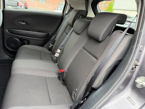 Used 2019 Honda HR-V LX image 17