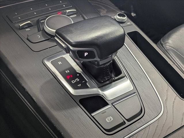 Used 2020 Audi Q5 2.0T Premium w/ Convenience Package AWD/4WD image 12