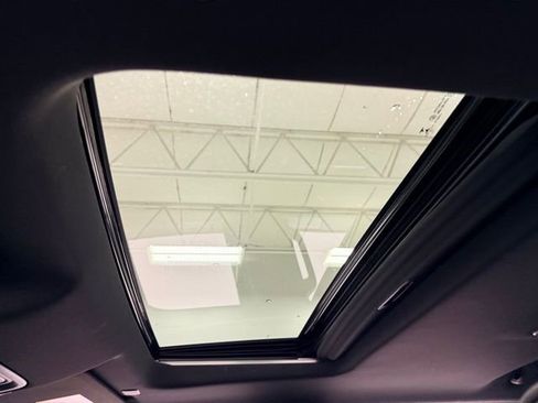 Certified 2022 Chevrolet Silverado 1500 High Country w/ High Country Premium Package image 17