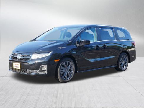 New 2026 Honda Odyssey Touring image 3