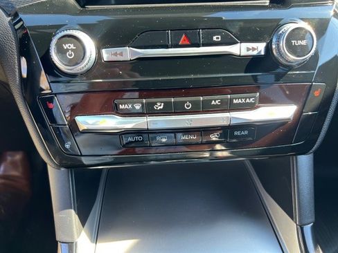 Certified 2022 Ford Explorer ST-Line image 18