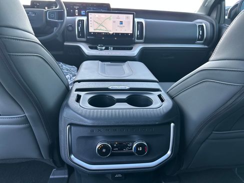 New 2025 Ford Expedition Active image 26