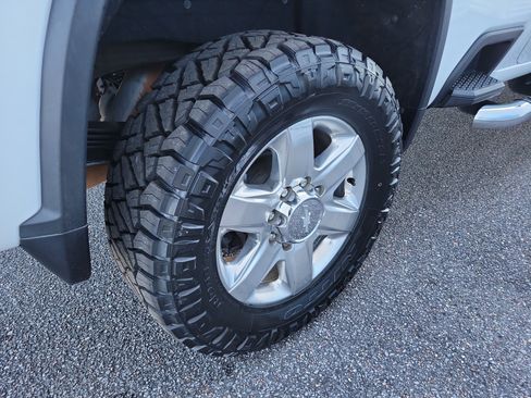 Used 2020 Chevrolet Silverado 2500 LTZ w/ LTZ Premium Package image 26