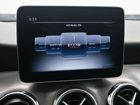 Used 2019 Mercedes-Benz GLA 250 GLA 250 image 17