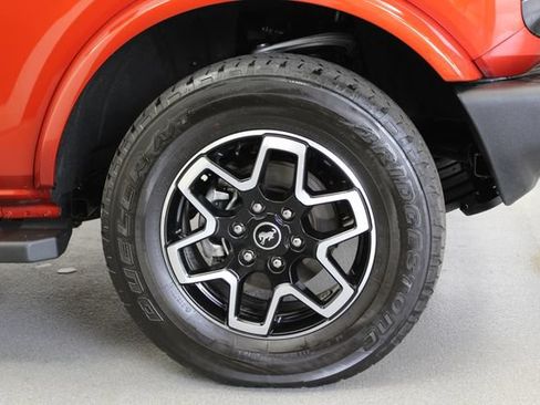 Used 2023 Ford Bronco Outer Banks AWD/4WD image 9
