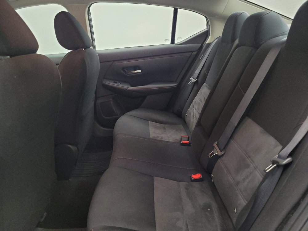 Used 2025 Nissan Sentra SR FWD image 18