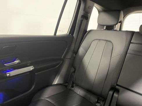 Used 2025 Mercedes-Benz GLB 250 image 13