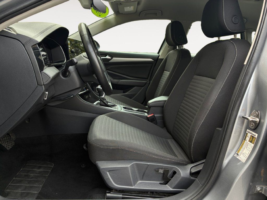 Used 2025 Volkswagen Jetta S FWD image 9
