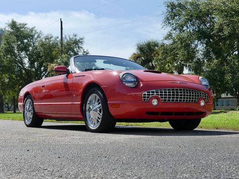 Used 2003 Ford Thunderbird image 28